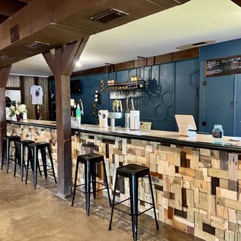 Stardust Cellars interior